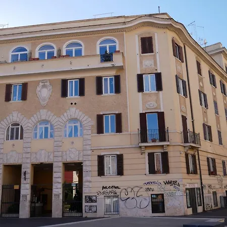 Appartement Vera Suite&apartment - Charming 3 Bedroom - 20min Walk From Colosseum